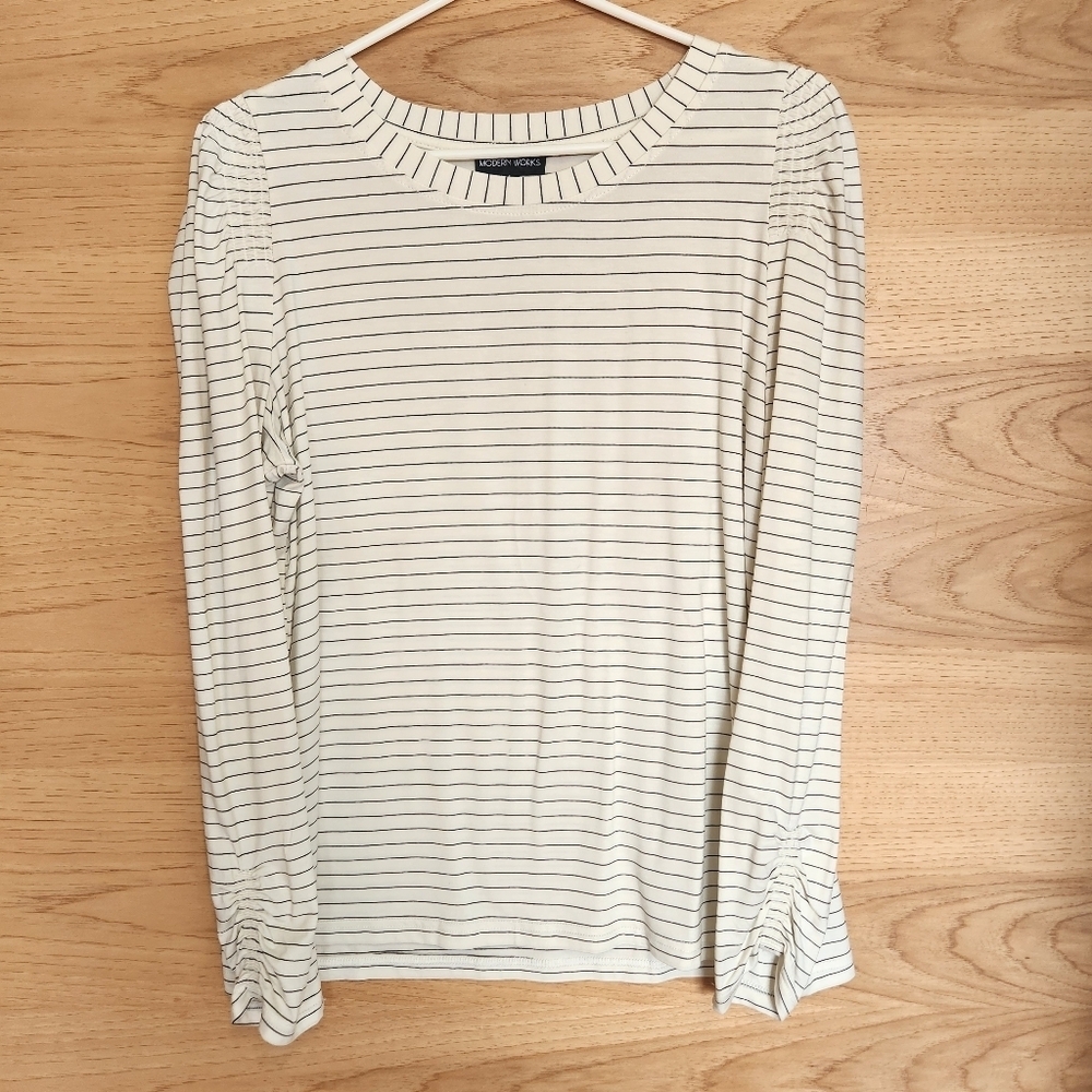 MODERN WORKS ELLA STRIPE LONG SLEEVE TEE RUCHED SHOULDER AND CUFF CREAM BLACK LG